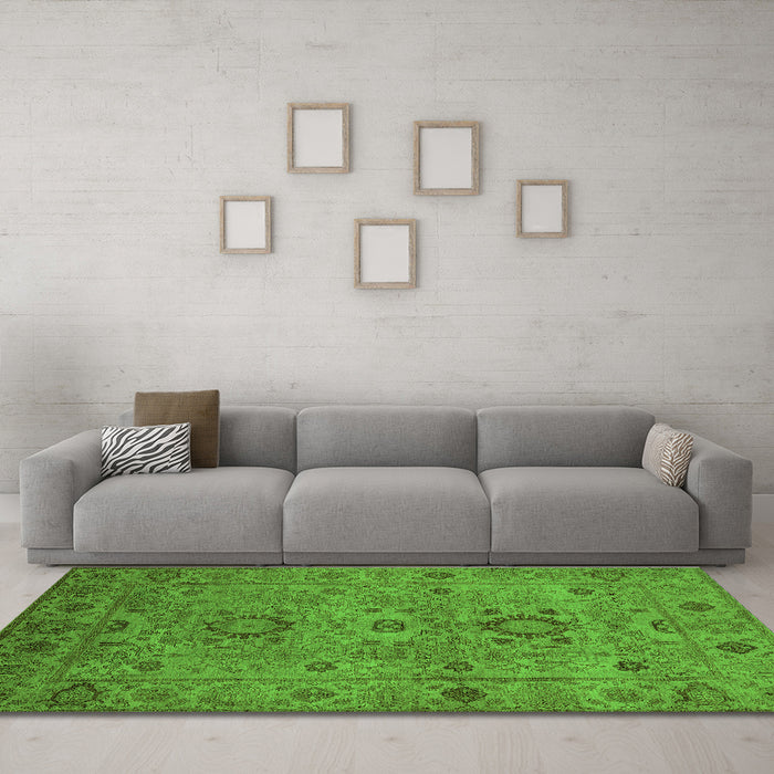 Machine Washable Oriental Green Industrial Area Rugs in a Living Room,, wshurb671grn