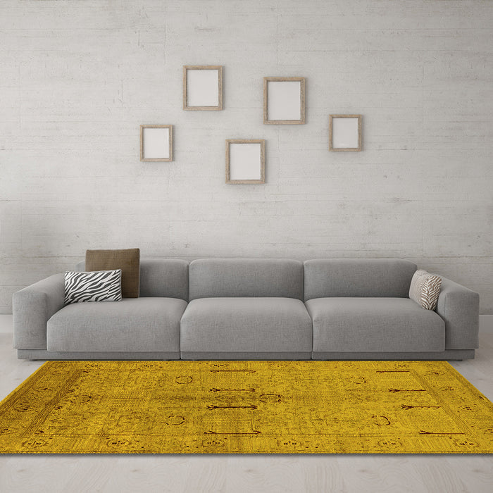 Machine Washable Oriental Yellow Industrial Rug in a Living Room, wshurb672yw