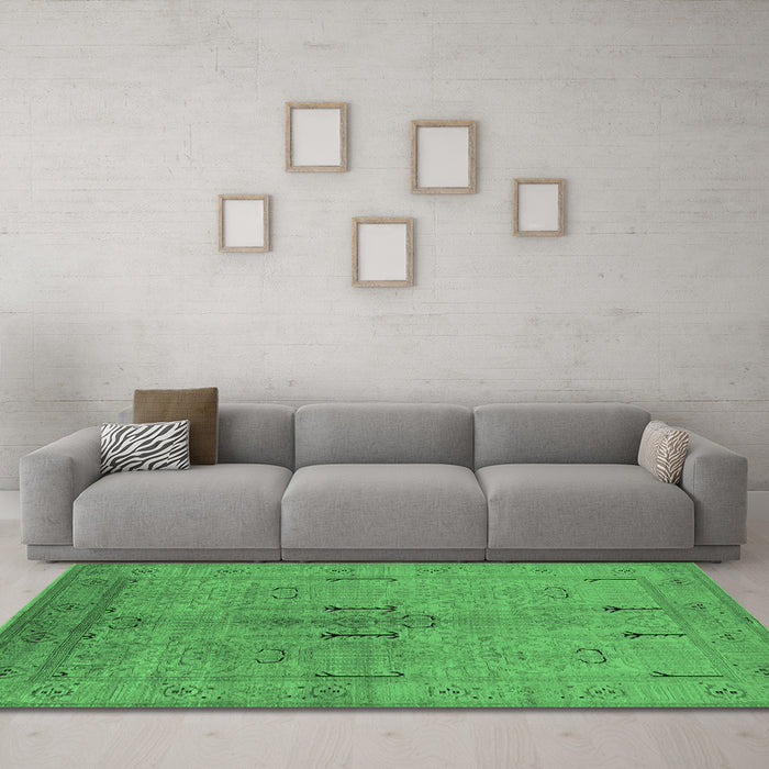 Machine Washable Oriental Emerald Green Industrial Area Rugs in a Living Room,, wshurb672emgrn