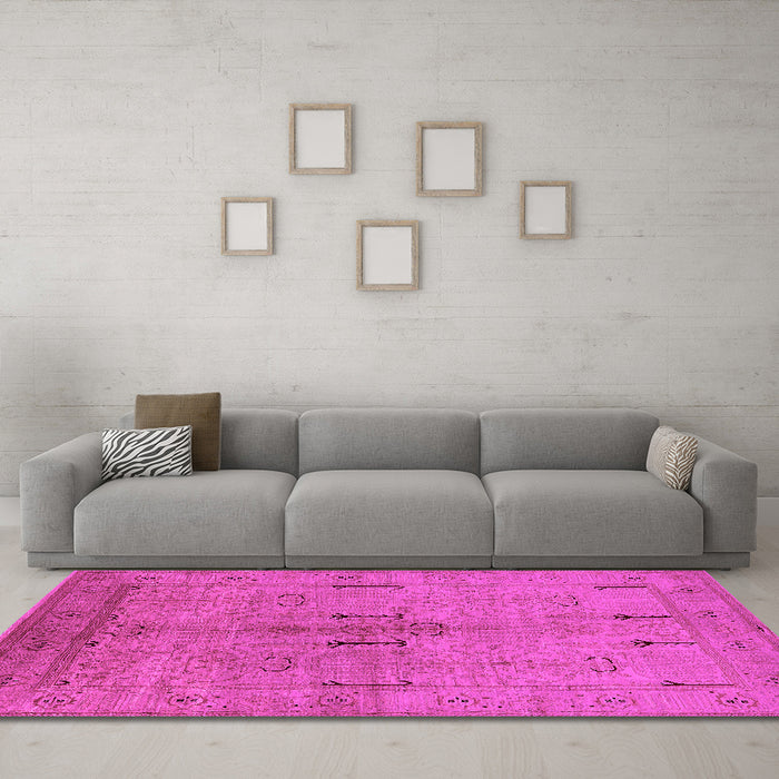 Machine Washable Oriental Pink Industrial Rug in a Living Room, wshurb672pnk