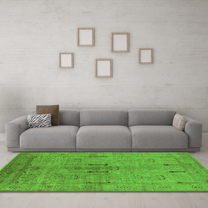 Machine Washable Oriental Green Industrial Area Rugs in a Living Room,, wshurb672grn