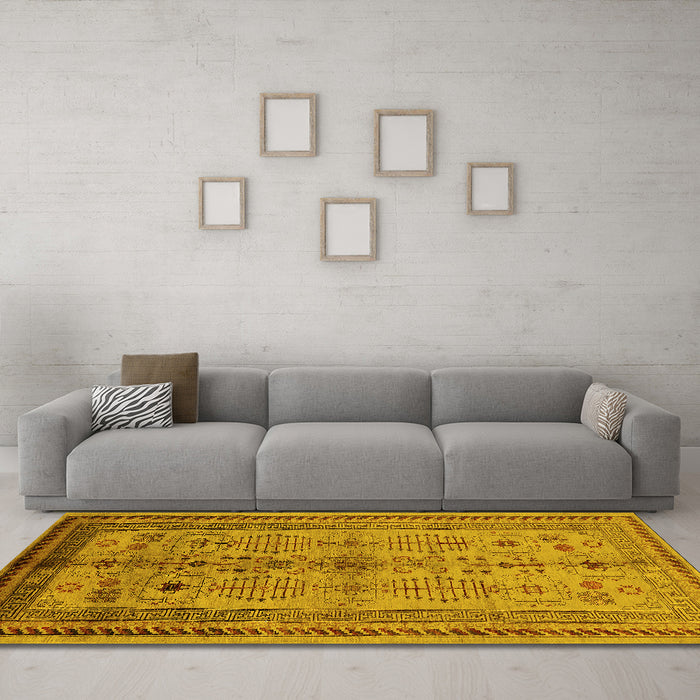 Machine Washable Oriental Yellow Industrial Rug in a Living Room, wshurb673yw