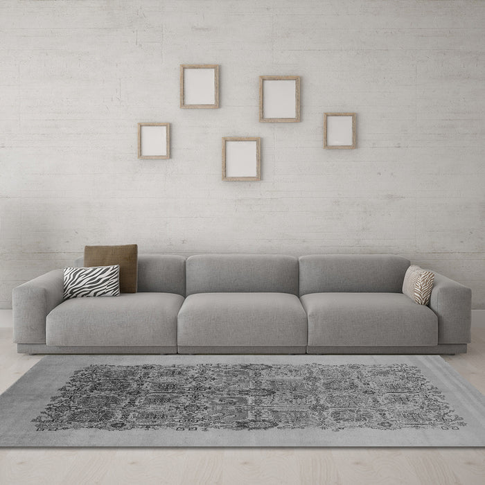 Machine Washable Oriental Gray Industrial Rug in a Living Room,, wshurb674gry