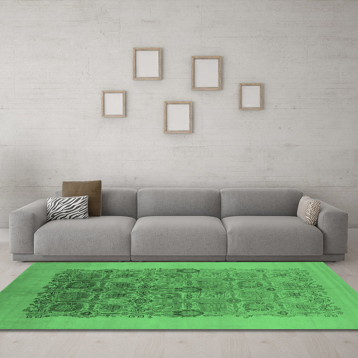 Machine Washable Oriental Emerald Green Industrial Area Rugs in a Living Room,, wshurb674emgrn