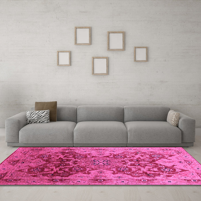 Machine Washable Oriental Pink Traditional Rug in a Living Room, wshurb676pnk
