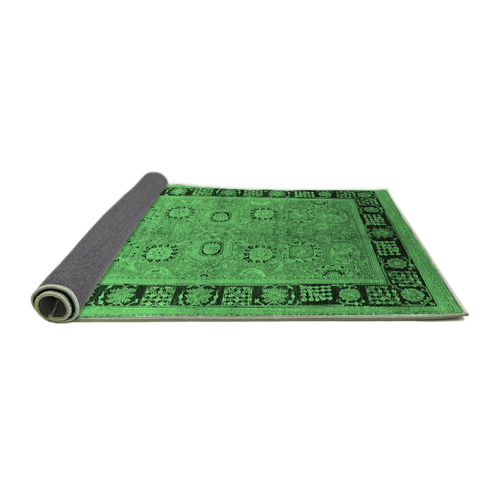 Sideview of Oriental Emerald Green Traditional Rug, urb677emgrn