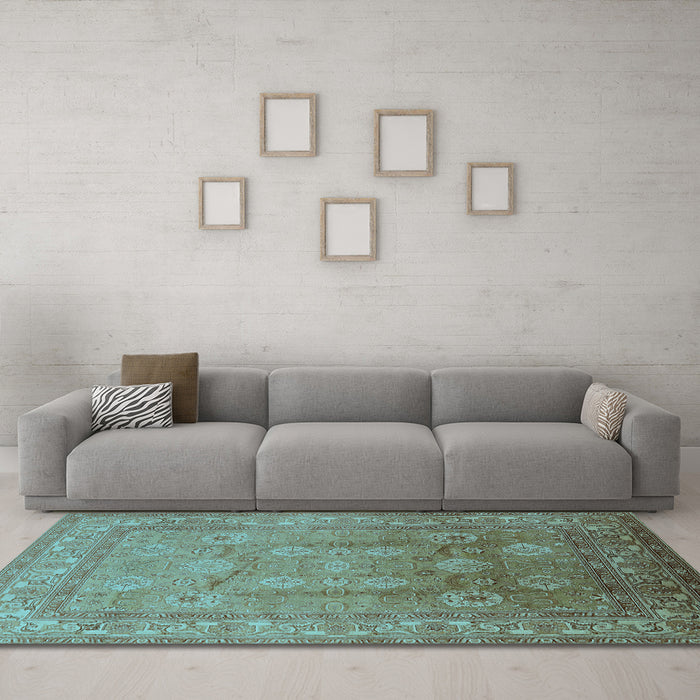 Machine Washable Oriental Light Blue Traditional Rug in a Living Room, wshurb678lblu