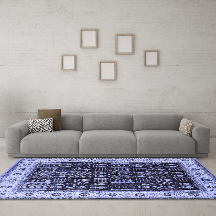 Machine Washable Oriental Blue Industrial Rug in a Living Room, wshurb681blu