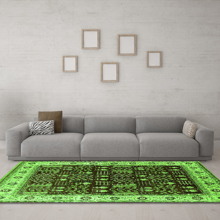 Machine Washable Oriental Green Industrial Area Rugs in a Living Room,, wshurb681grn
