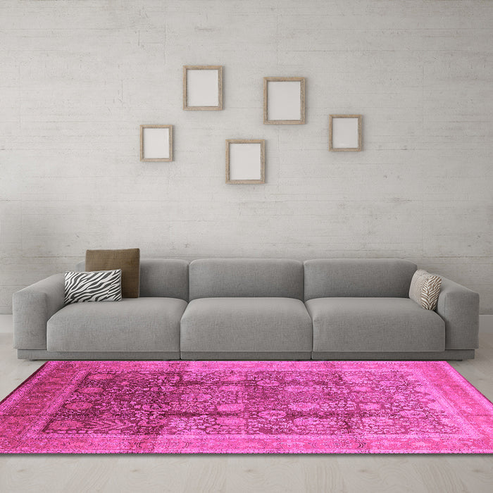 Machine Washable Oriental Pink Traditional Rug in a Living Room, wshurb687pnk