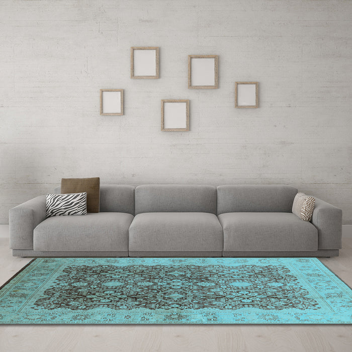 Machine Washable Oriental Light Blue Traditional Rug in a Living Room, wshurb692lblu