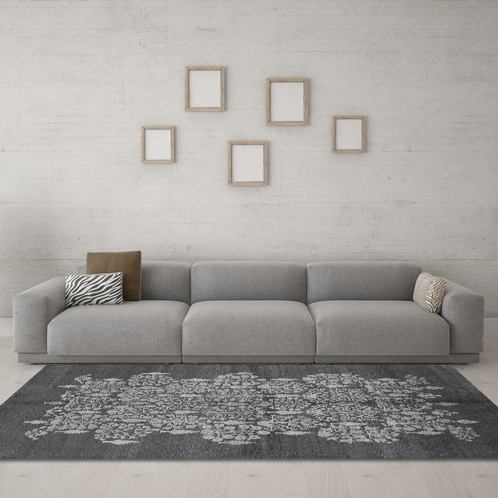 Machine Washable Oriental Gray Industrial Rug in a Living Room,, wshurb694gry