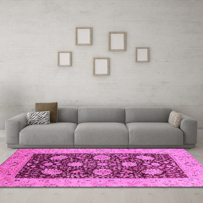 Machine Washable Oriental Pink Traditional Rug in a Living Room, wshurb696pnk