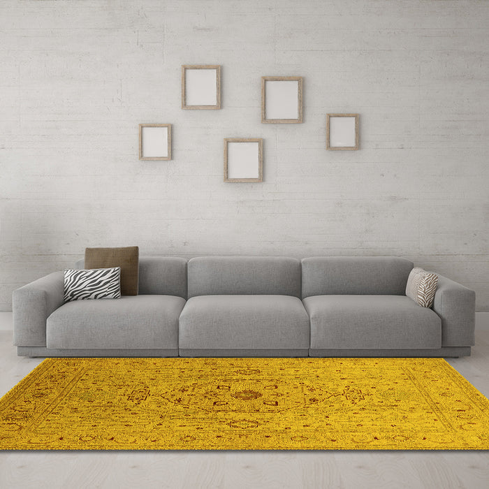 Machine Washable Oriental Yellow Traditional Rug in a Living Room, wshurb697yw