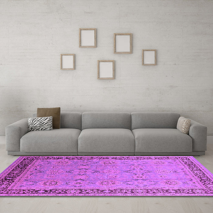 Machine Washable Oriental Purple Industrial Area Rugs in a Living Room, wshurb698pur
