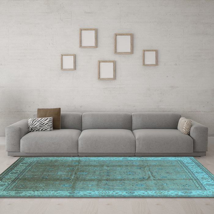 Machine Washable Oriental Light Blue Traditional Rug in a Living Room, wshurb699lblu