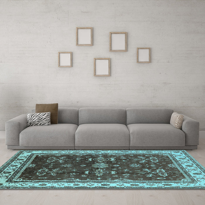 Machine Washable Oriental Light Blue Traditional Rug in a Living Room, wshurb700lblu