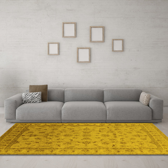 Machine Washable Oriental Yellow Industrial Rug in a Living Room, wshurb701yw