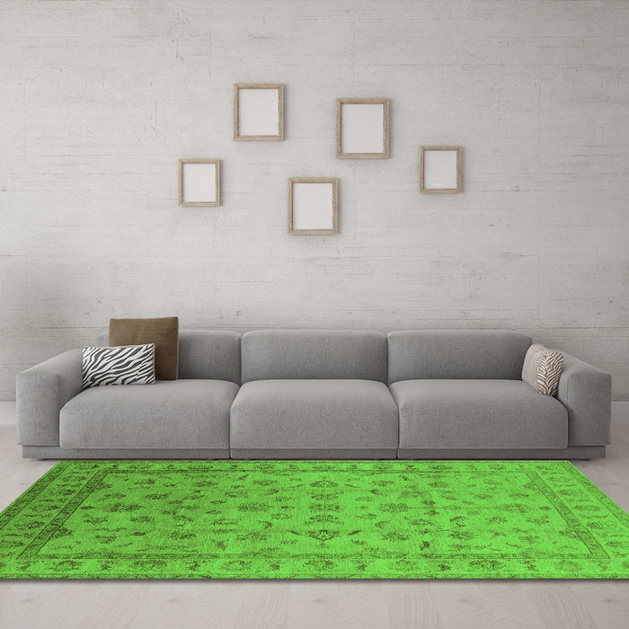 Machine Washable Oriental Green Industrial Area Rugs in a Living Room,, wshurb701grn