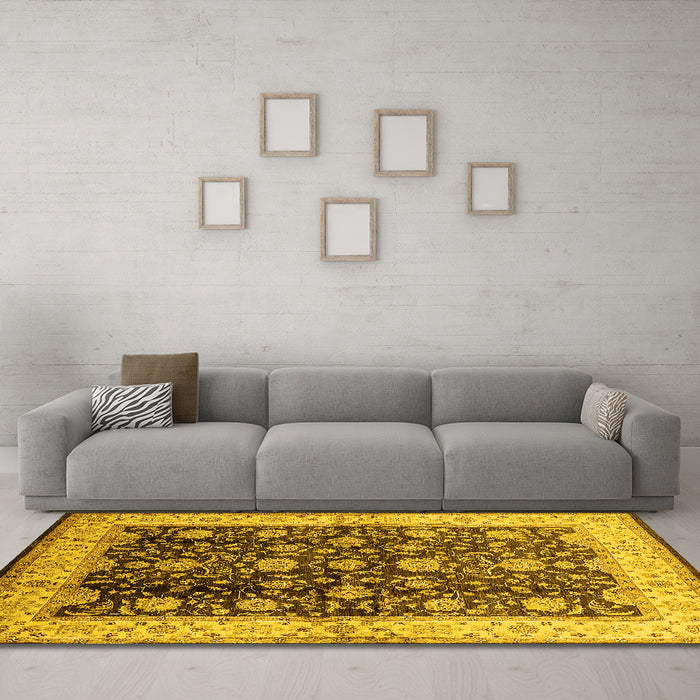 Machine Washable Oriental Yellow Traditional Rug in a Living Room, wshurb702yw