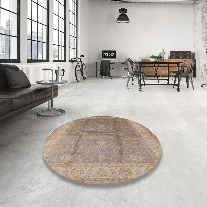 Round Mid-Century Modern Dark Almond Brown Oriental Rug in a Office, urb703