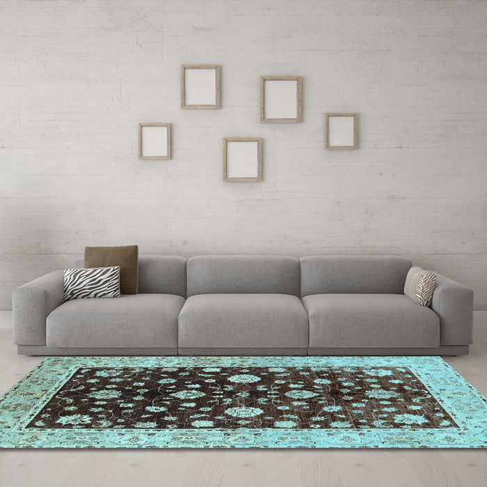 Machine Washable Oriental Light Blue Traditional Rug in a Living Room, wshurb706lblu