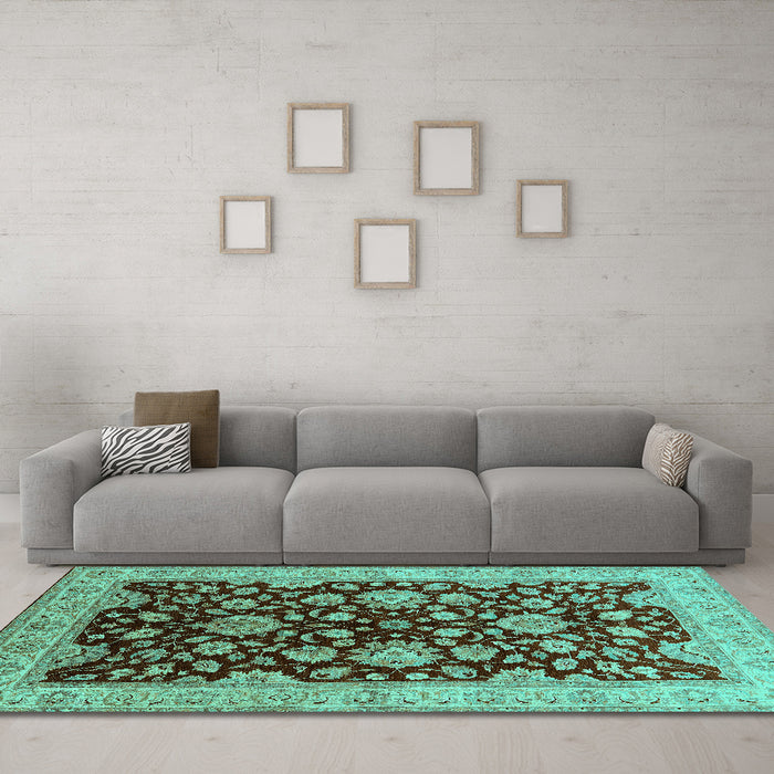 Machine Washable Oriental Turquoise Traditional Area Rugs in a Living Room,, wshurb707turq