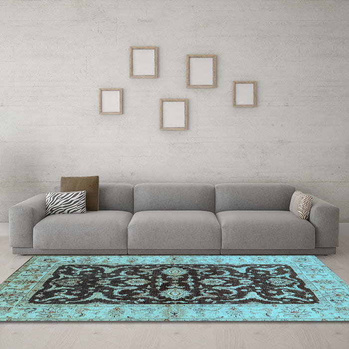 Machine Washable Oriental Light Blue Traditional Rug in a Living Room, wshurb709lblu