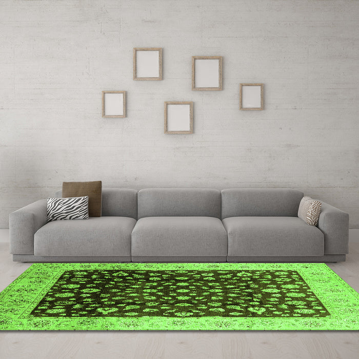 Machine Washable Oriental Green Industrial Area Rugs in a Living Room,, wshurb716grn