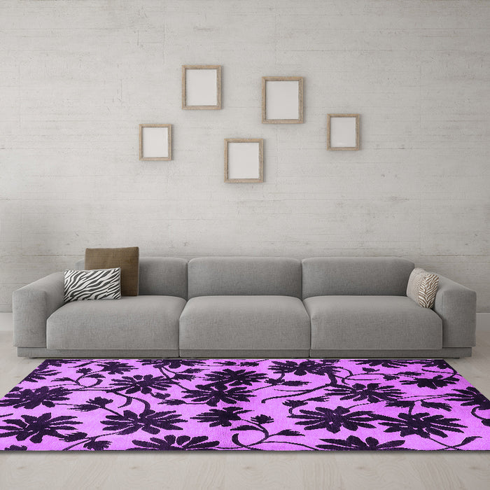 Machine Washable Oriental Purple Industrial Area Rugs in a Living Room, wshurb718pur
