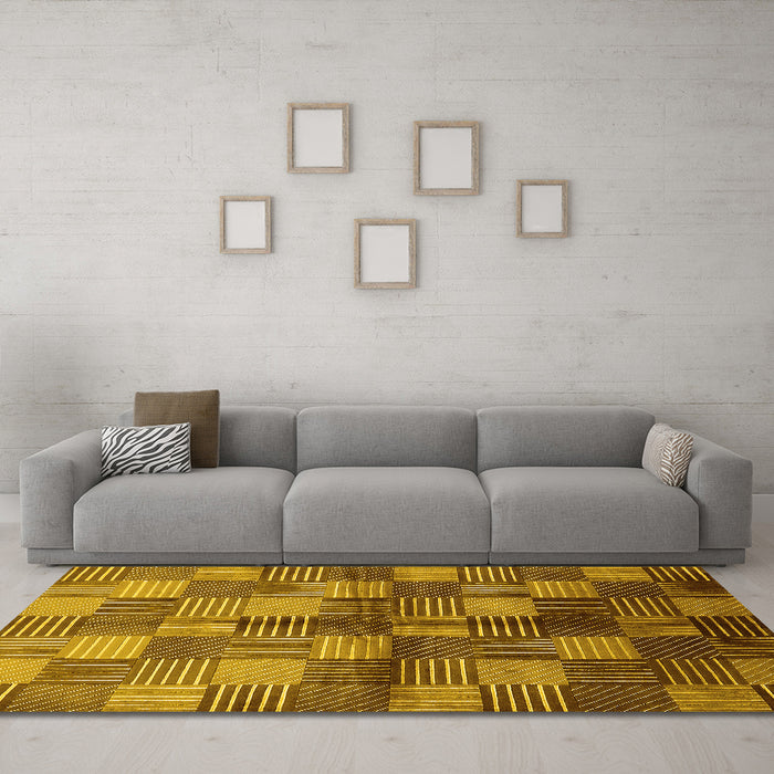 Machine Washable Oriental Yellow Industrial Rug in a Living Room, wshurb719yw