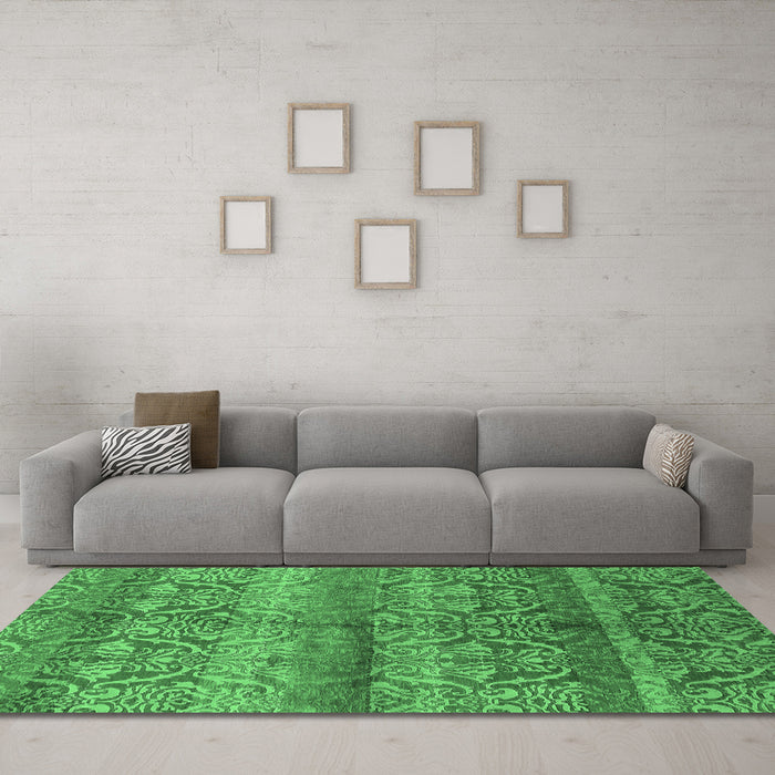 Machine Washable Oriental Emerald Green Industrial Area Rugs in a Living Room,, wshurb721emgrn