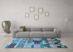 Machine Washable Oriental Light Blue Industrial Rug in a Living Room, wshurb725lblu