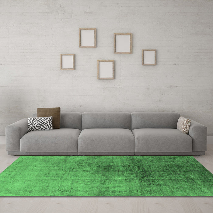 Machine Washable Oriental Emerald Green Industrial Area Rugs in a Living Room,, wshurb726emgrn