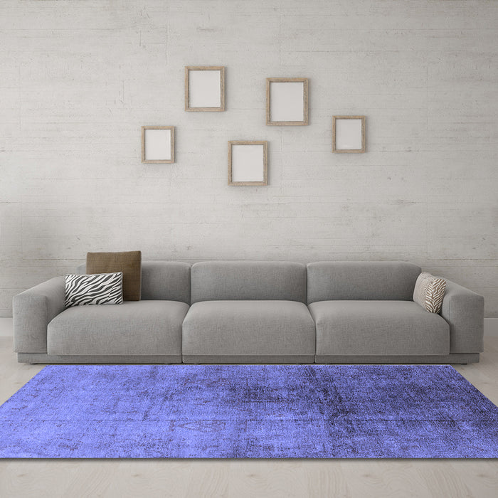 Machine Washable Oriental Blue Industrial Rug in a Living Room, wshurb726blu