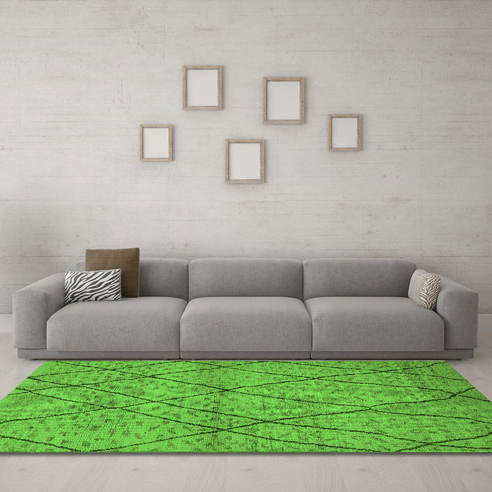 Machine Washable Oriental Green Industrial Area Rugs in a Living Room,, wshurb727grn