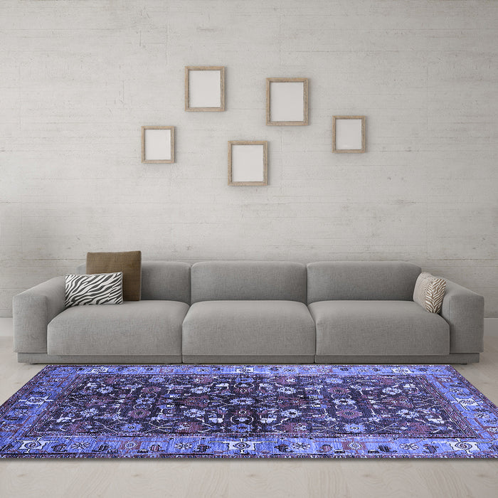 Machine Washable Oriental Blue Industrial Rug in a Living Room, wshurb728blu