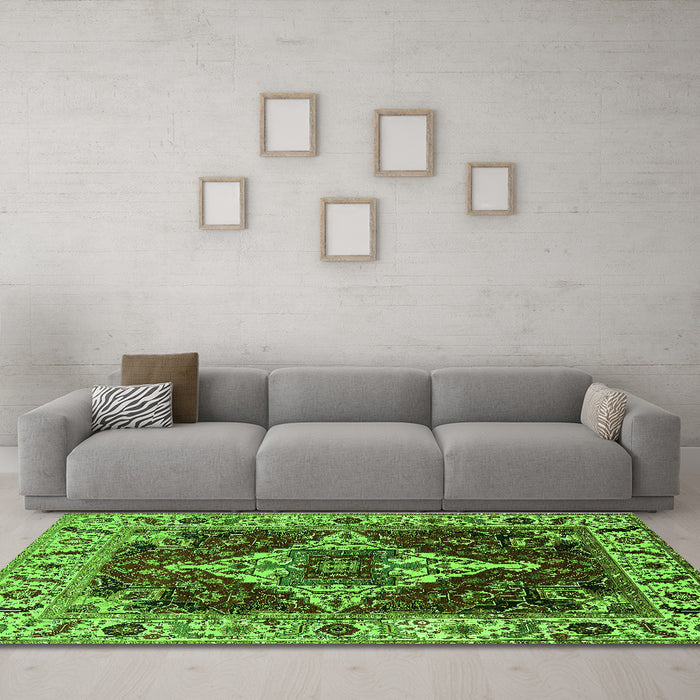 Machine Washable Oriental Green Industrial Area Rugs in a Living Room,, wshurb729grn