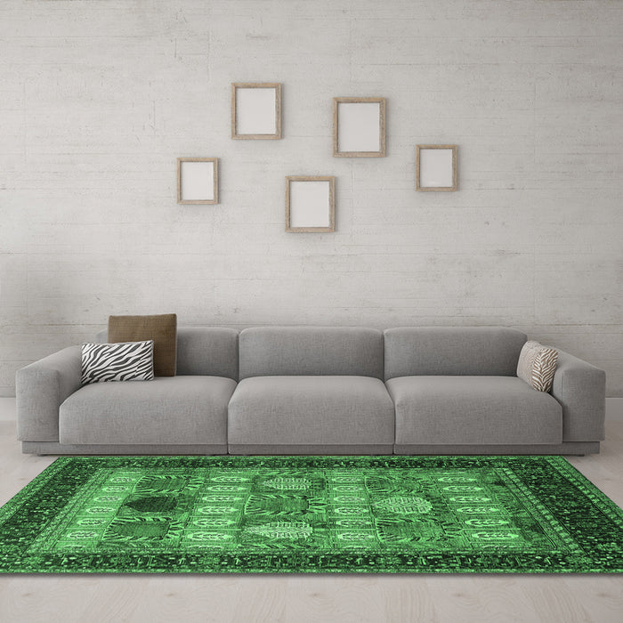 Machine Washable Oriental Emerald Green Industrial Area Rugs in a Living Room,, wshurb732emgrn