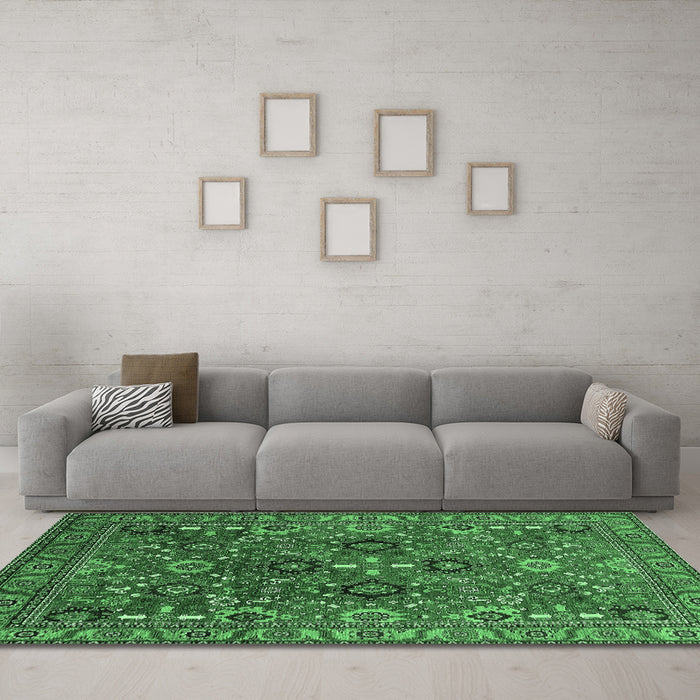 Machine Washable Oriental Emerald Green Industrial Area Rugs in a Living Room,, wshurb733emgrn