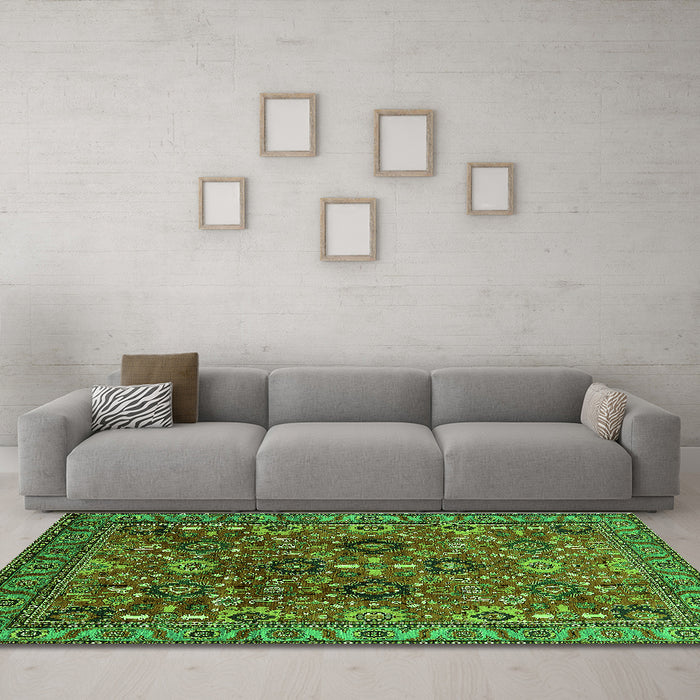 Machine Washable Oriental Green Industrial Area Rugs in a Living Room,, wshurb733grn