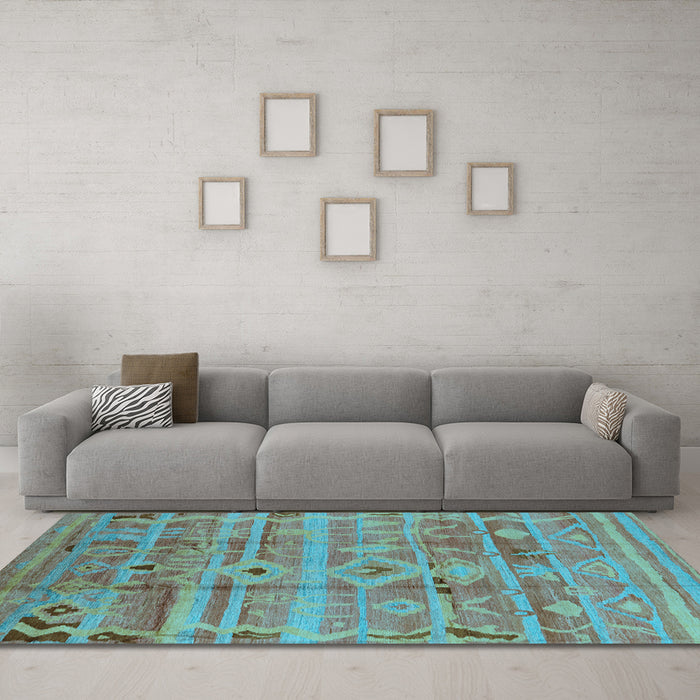 Machine Washable Oriental Light Blue Industrial Rug in a Living Room, wshurb734lblu