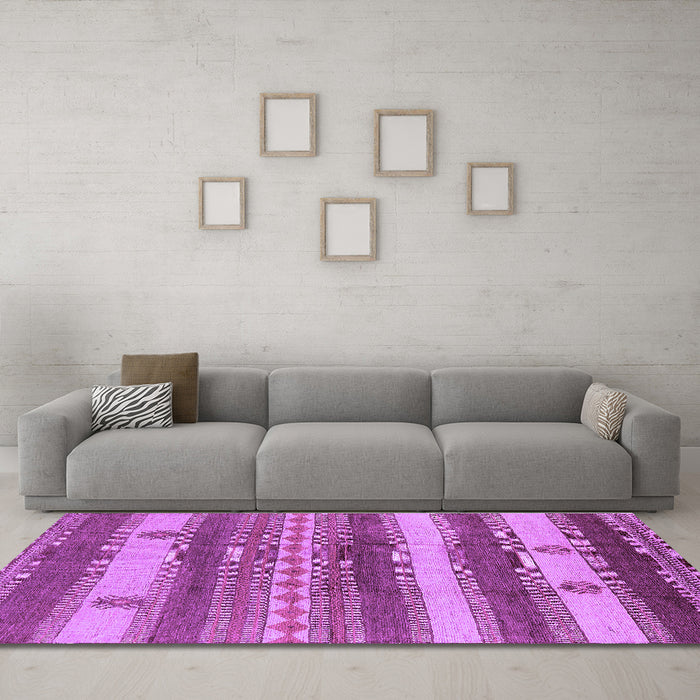 Machine Washable Oriental Purple Industrial Area Rugs in a Living Room, wshurb735pur