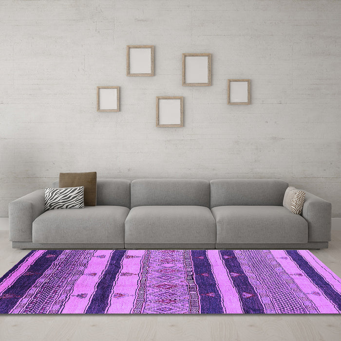 Machine Washable Oriental Purple Industrial Area Rugs in a Living Room, wshurb736pur
