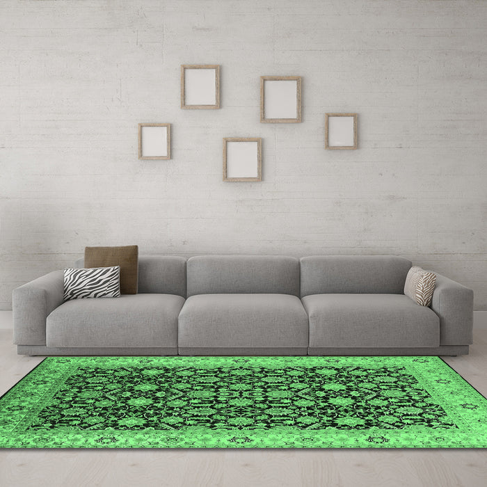 Machine Washable Oriental Emerald Green Industrial Area Rugs in a Living Room,, wshurb737emgrn