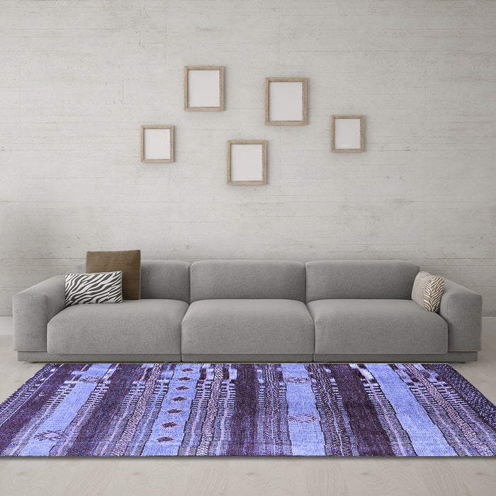 Machine Washable Oriental Blue Industrial Rug in a Living Room, wshurb740blu