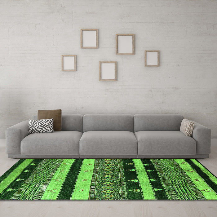 Machine Washable Oriental Green Industrial Area Rugs in a Living Room,, wshurb745grn