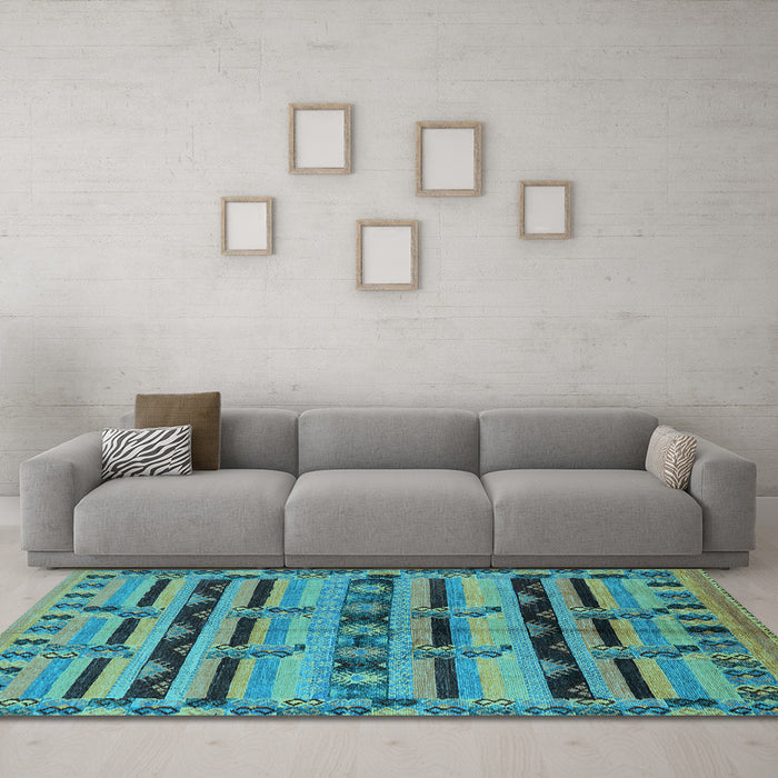 Machine Washable Oriental Light Blue Industrial Rug in a Living Room, wshurb746lblu