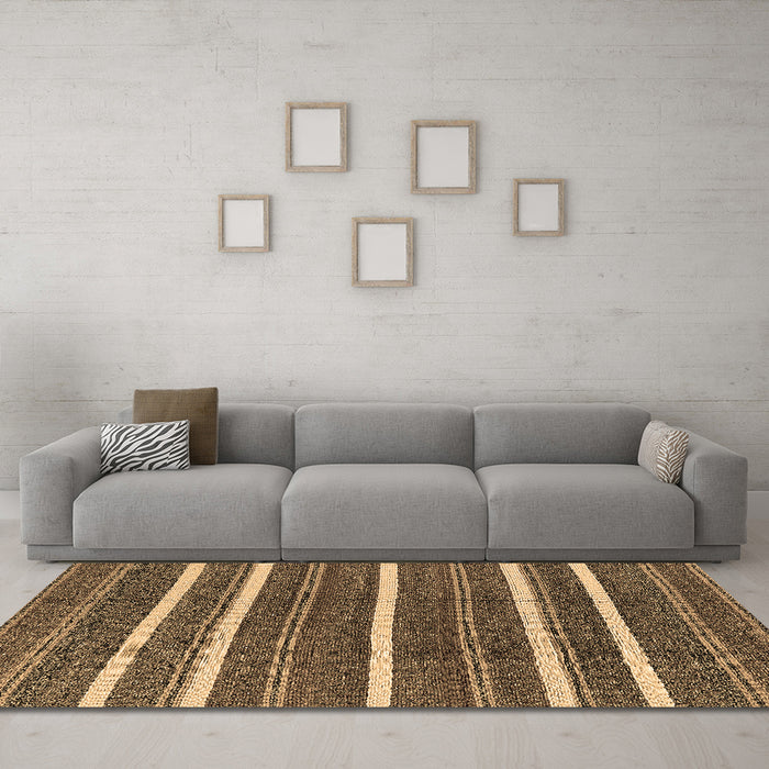 Machine Washable Oriental Brown Industrial Rug in a Living Room,, wshurb748brn