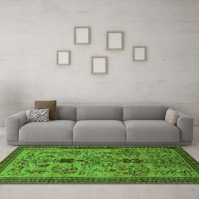 Machine Washable Oriental Green Industrial Area Rugs in a Living Room,, wshurb750grn